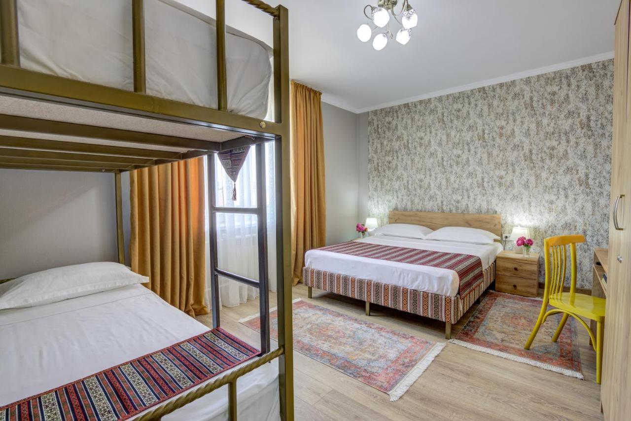 Ordo Hotel Karakol Eksteriør bilde
