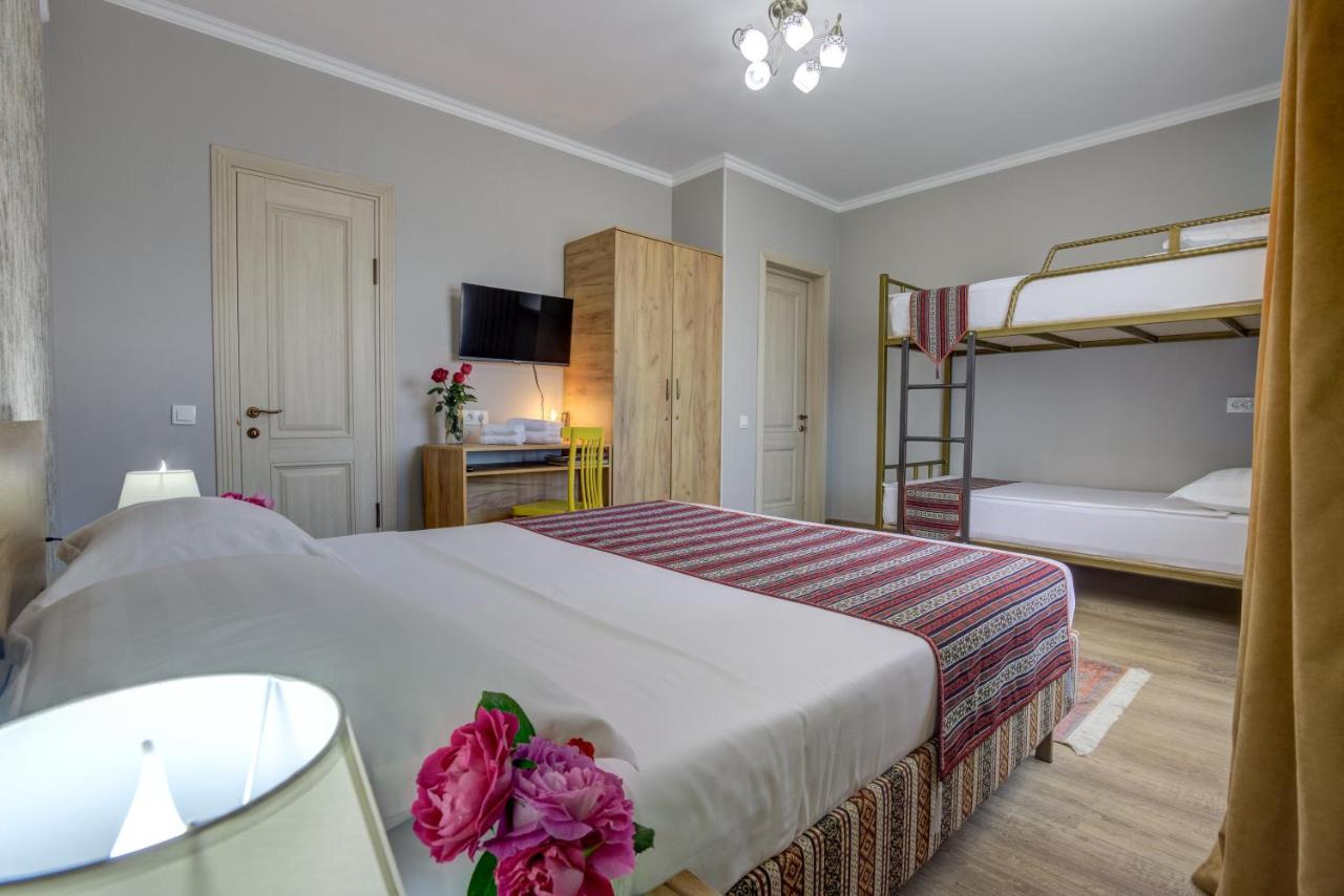 Ordo Hotel Karakol Eksteriør bilde