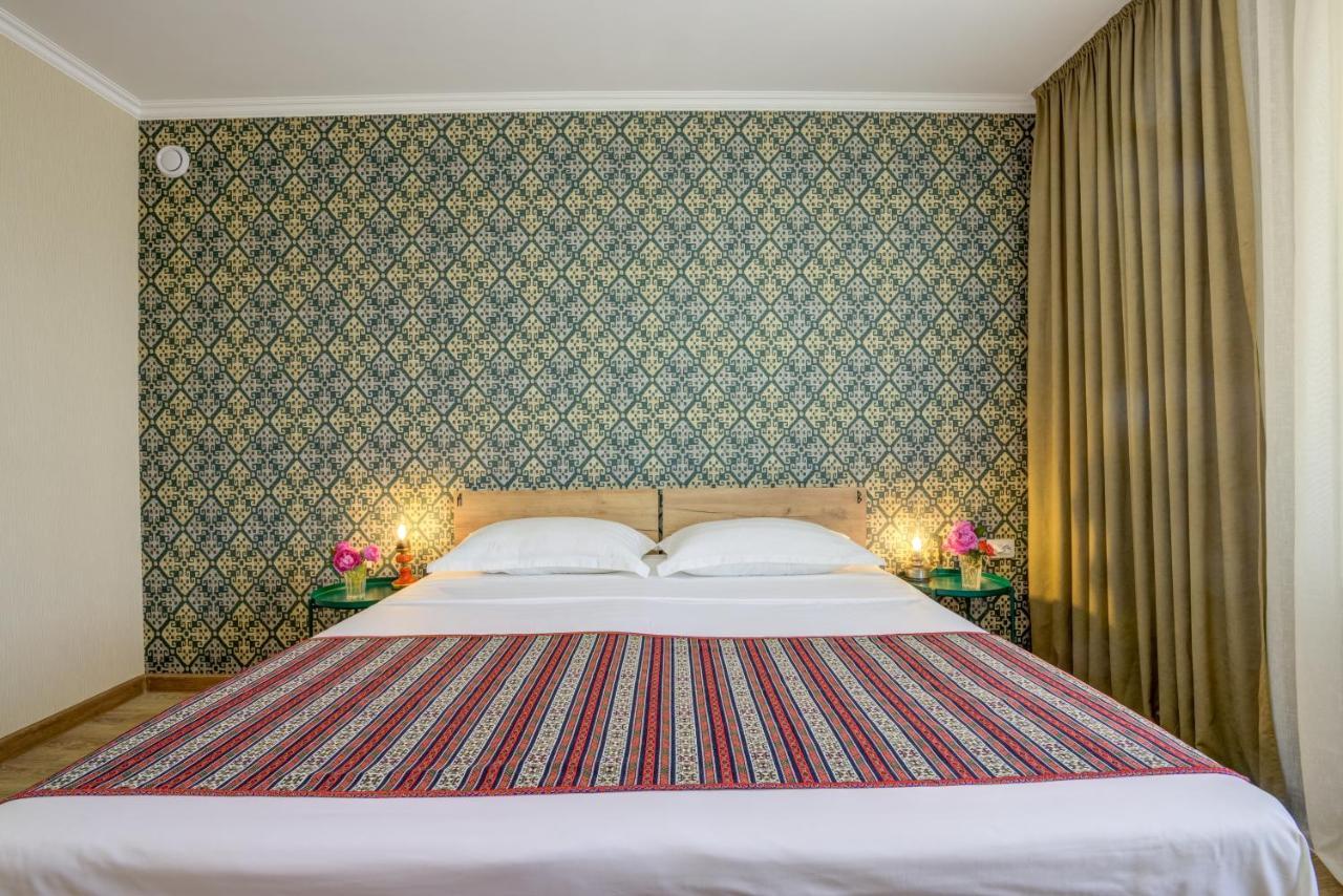 Ordo Hotel Karakol Eksteriør bilde