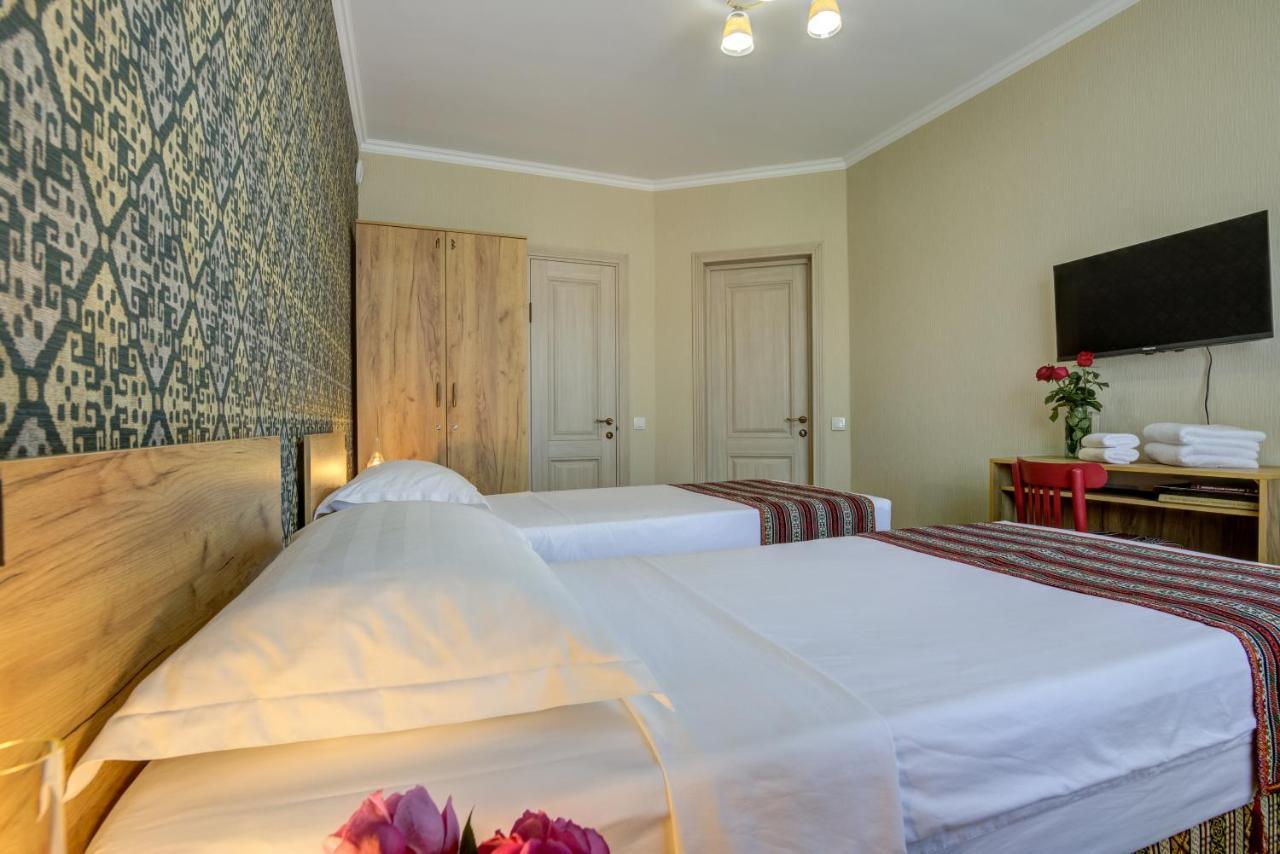 Ordo Hotel Karakol Eksteriør bilde